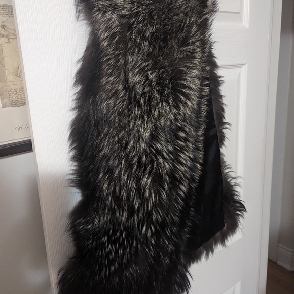 Silver Fox Fur Stole - Picture 5 of 6